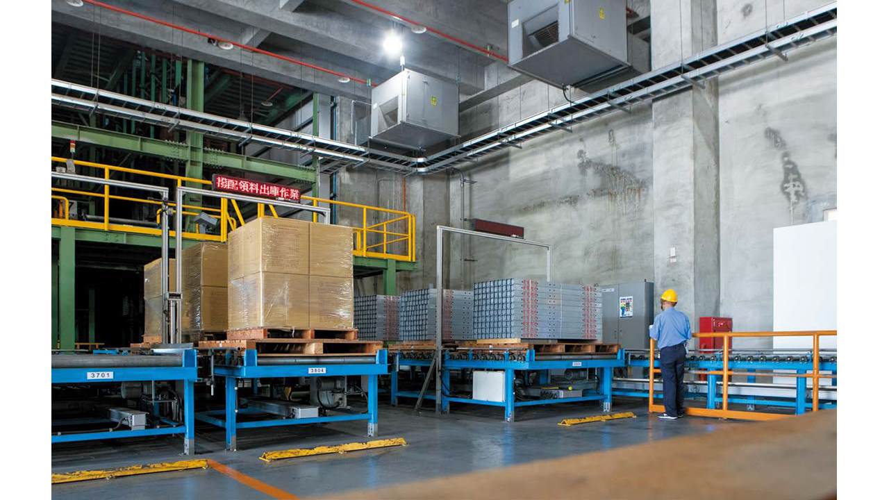 材料處為台電全台各地單位供應各種電業物料，默默支撐起你我的電力生活。